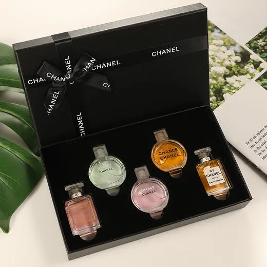 CHANEL 香奈儿小样五件套[经典浓情香水7.5ml_x000b_COCO摩登小姐浓香水7.5ml_x000b_粉色邂逅淡香水7.5ml_x000b_黄色邂逅淡香水7.5ml_x000b_绿色邂逅淡香水7.5ml]